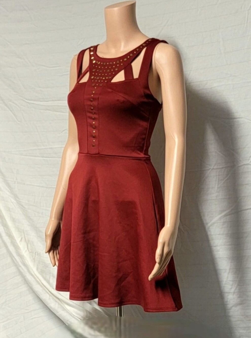 Sleeveless Cutout Fit & Flare Dress in Burgundy